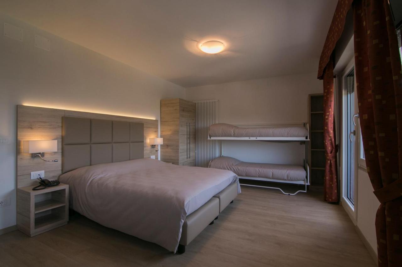 Hotel Tre Pini Danta Екстериор снимка